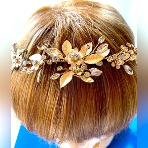 Tadashi Shoji rhinestone headband wedding accessory headband hair band.